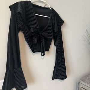 Forever 21 Bell Sleeve Crop Top